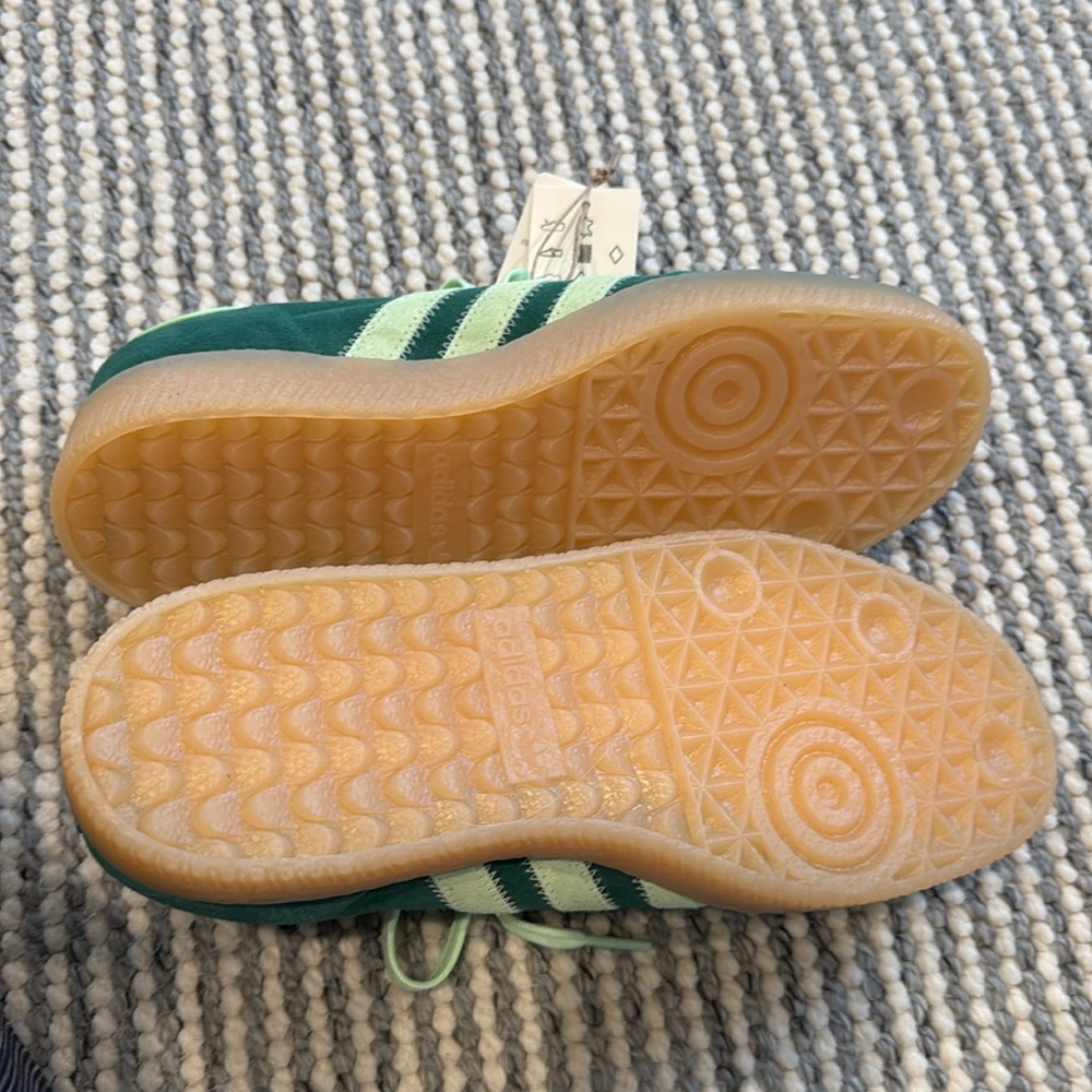 Adidas Samba, women’s 8.5, brand new, - Picture 2 of 6